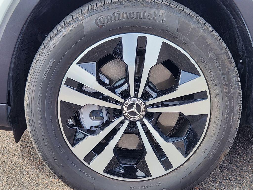 used 2026 Mercedes-Benz GLB 250 car, priced at $45,415