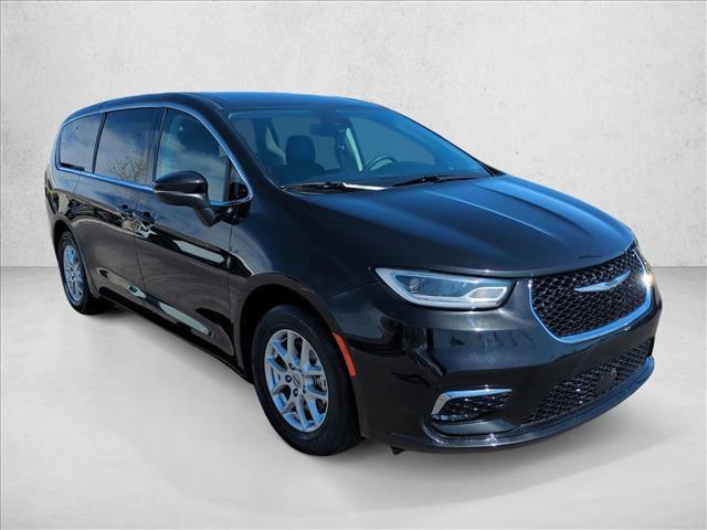 used 2023 Chrysler Pacifica car, priced at $22,306