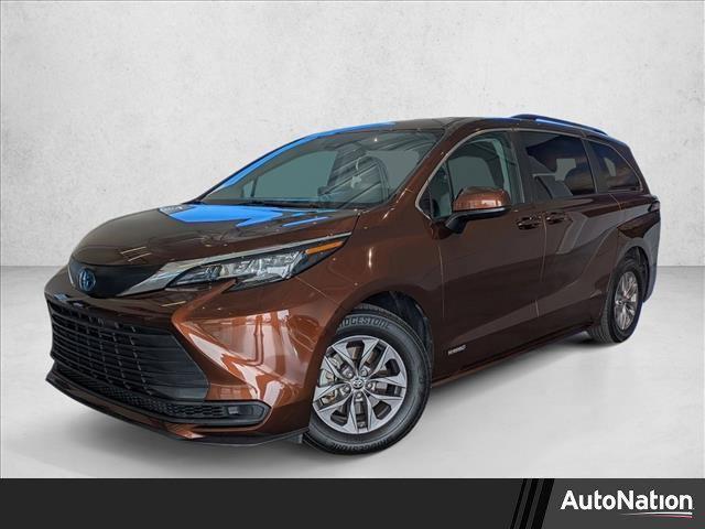 used 2021 Toyota Sienna car, priced at $30,368