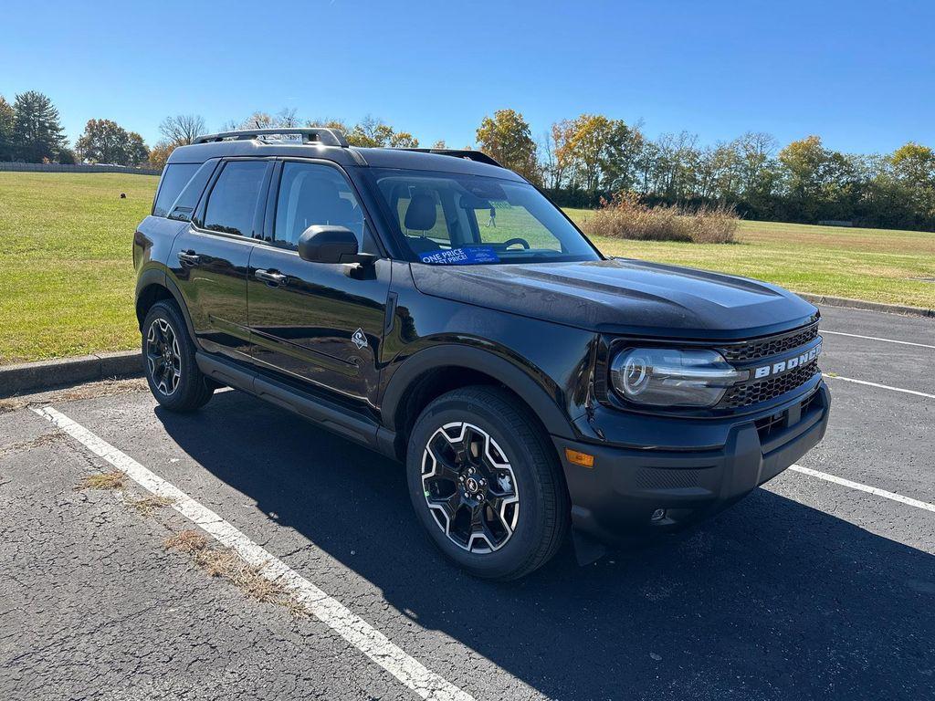 new 2025 Ford Bronco Sport car, priced at $35,000