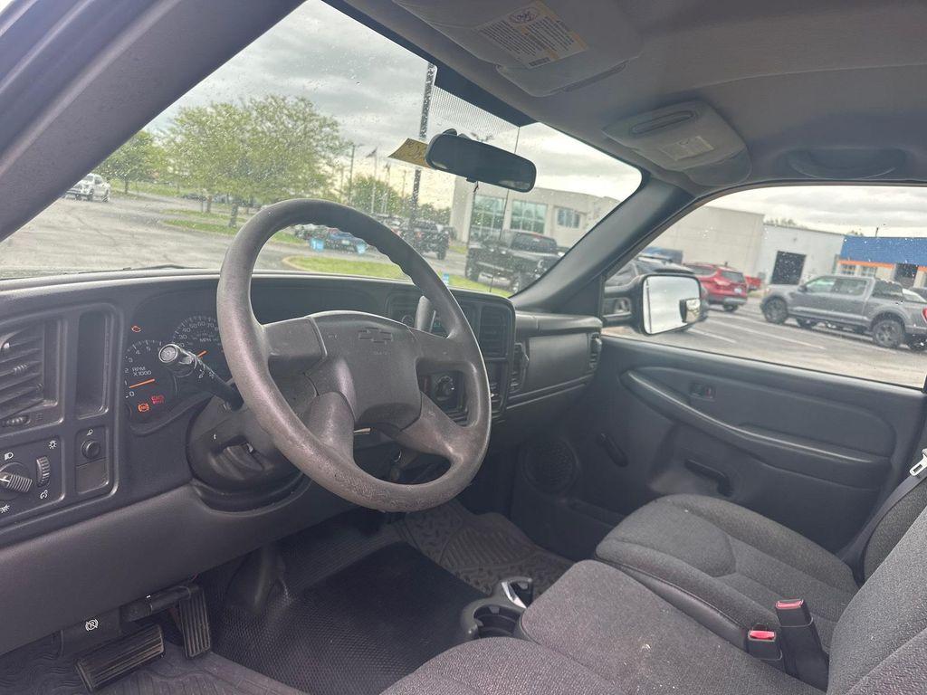 used 2004 Chevrolet Silverado 2500 car, priced at $7,500