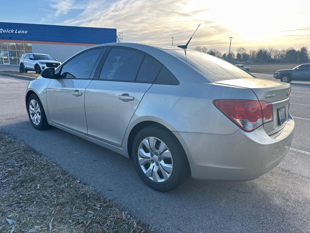 used 2014 Chevrolet Cruze car, priced at $6,000