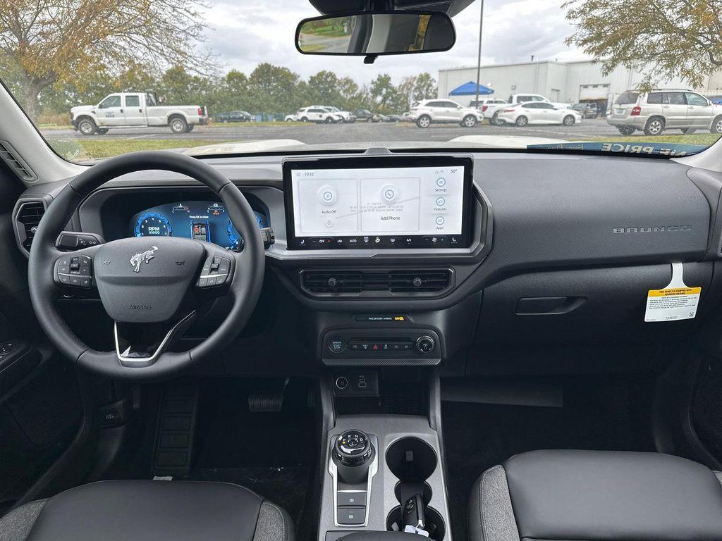 new 2025 Ford Bronco Sport car, priced at $35,000