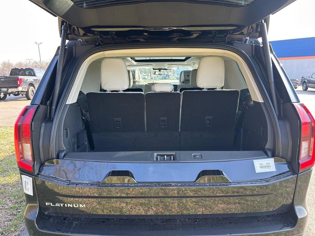 new 2026 Ford Expedition car, priced at $78,500