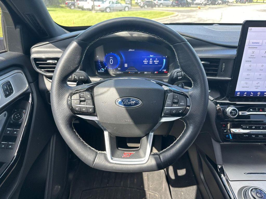 used 2022 Ford Explorer car, priced at $36,599