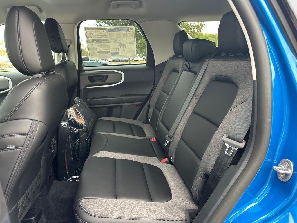 new 2025 Ford Bronco Sport car, priced at $33,000