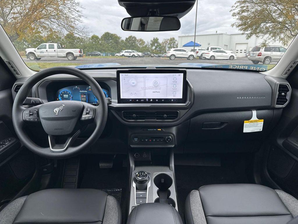 new 2025 Ford Bronco Sport car, priced at $33,000