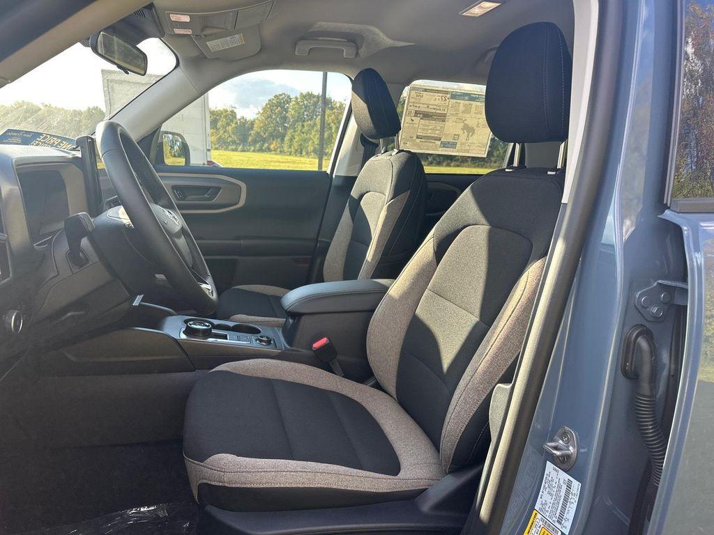 new 2025 Ford Bronco Sport car, priced at $33,000