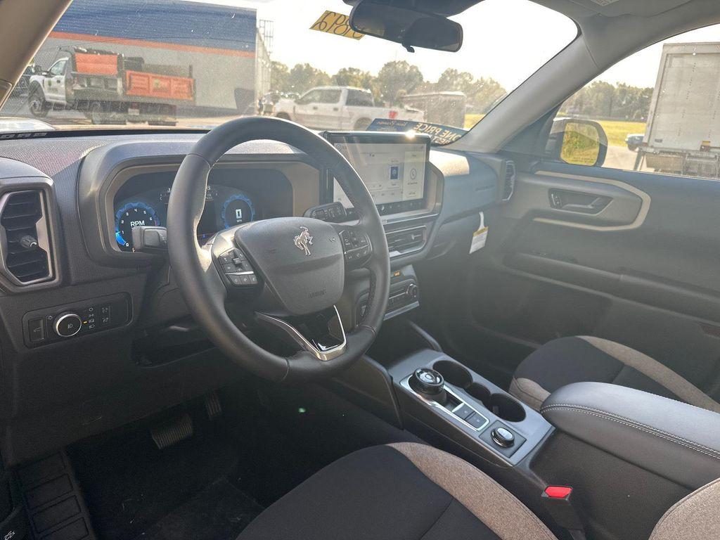 new 2025 Ford Bronco Sport car, priced at $33,000