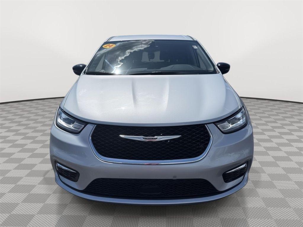 used 2024 Chrysler Pacifica car, priced at $31,880
