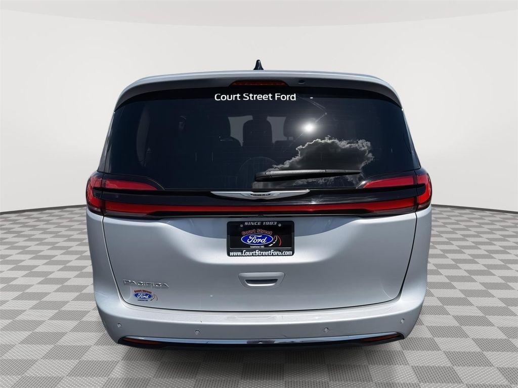 used 2024 Chrysler Pacifica car, priced at $31,880
