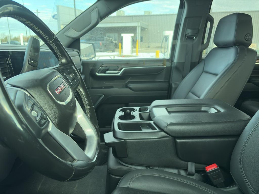 used 2025 GMC Sierra 1500 car, priced at $43,313
