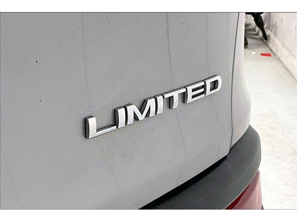 used 2015 Jeep Cherokee car, priced at $6,999