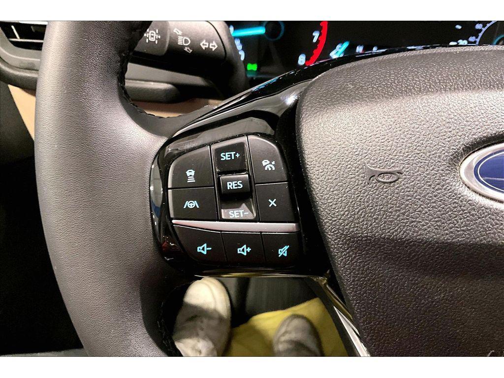 used 2022 Ford Escape car, priced at $23,319