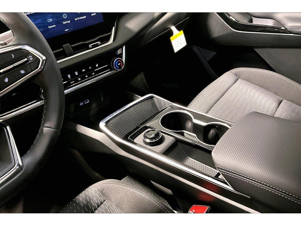 new 2026 Chevrolet Equinox car, priced at $30,783