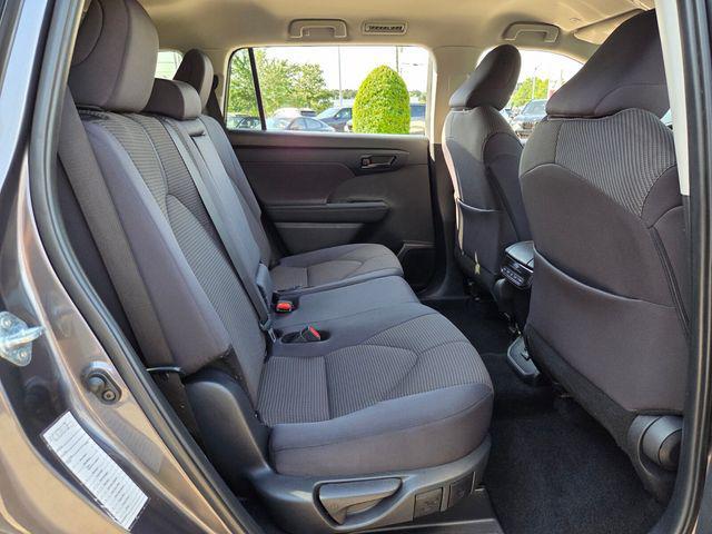used 2024 Toyota Highlander car, priced at $31,119