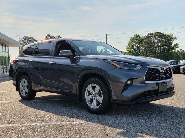 used 2024 Toyota Highlander car, priced at $31,119