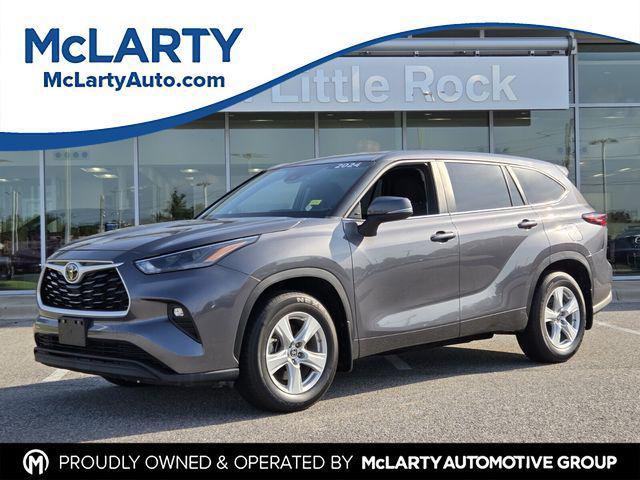 used 2024 Toyota Highlander car, priced at $31,119