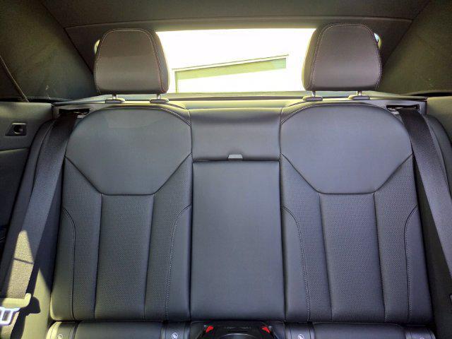 BMW 4 Series view 14