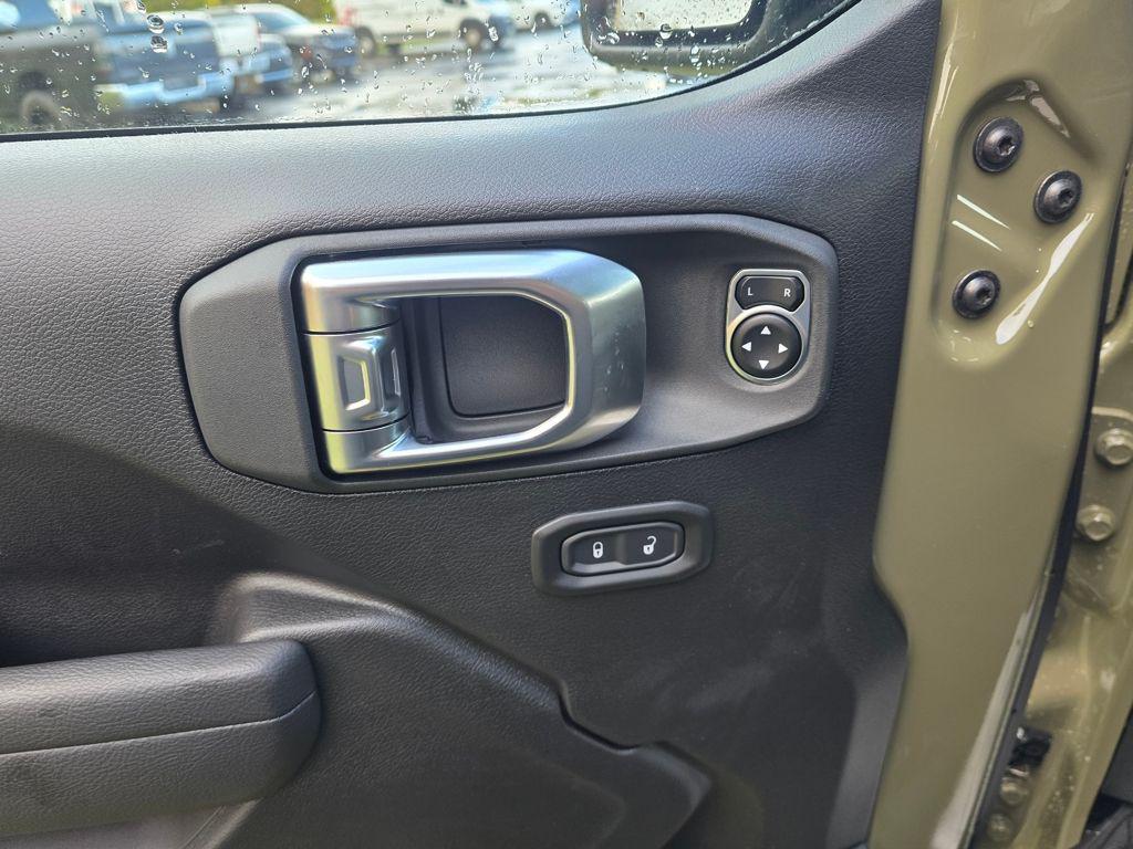 new 2026 Jeep Wrangler car, priced at $46,253