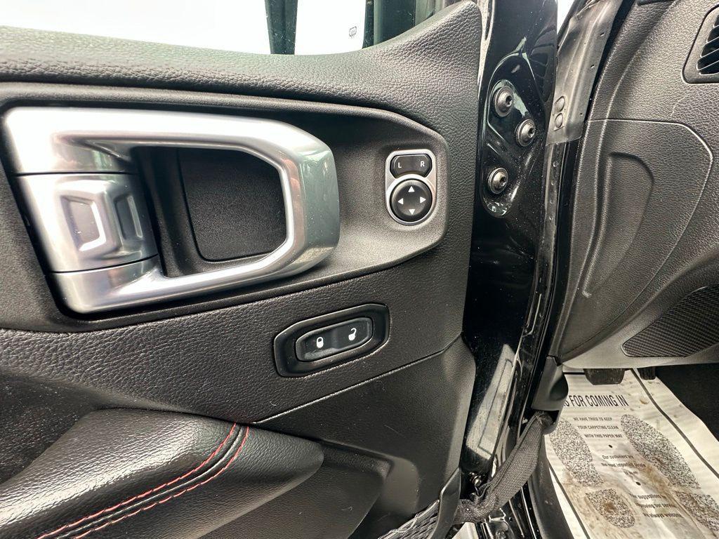 used 2023 Jeep Gladiator car, priced at $37,371