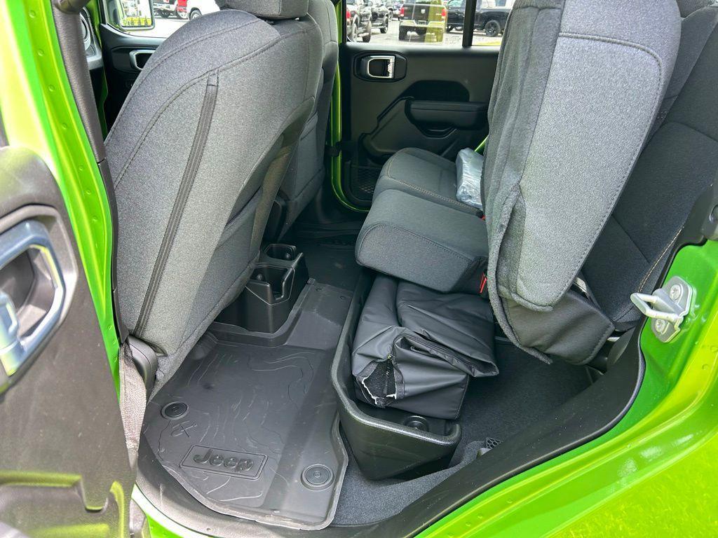 new 2026 Jeep Gladiator car, priced at $46,311