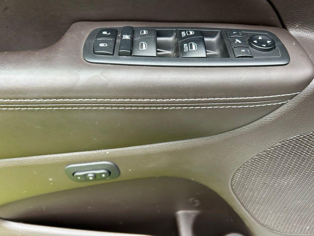used 2019 Jeep Grand Cherokee car, priced at $22,571