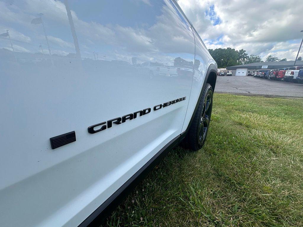 used 2023 Jeep Grand Cherokee L car, priced at $27,222