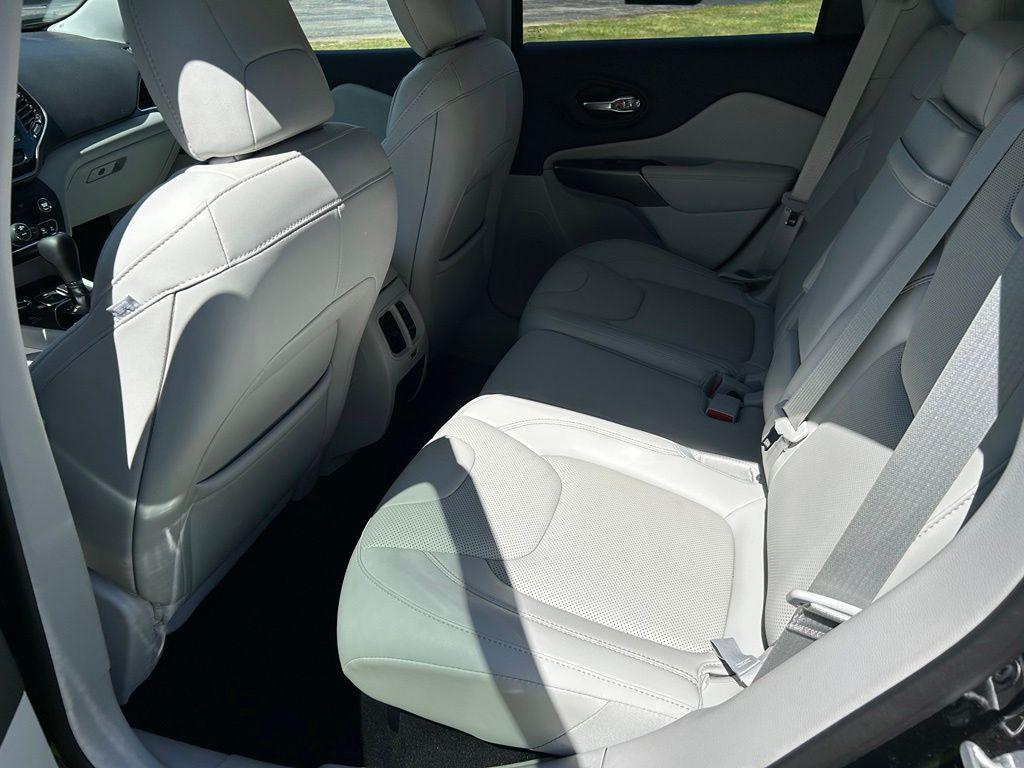 used 2019 Jeep Cherokee car, priced at $19,222