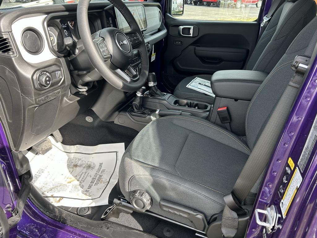 new 2026 Jeep Gladiator car, priced at $51,620