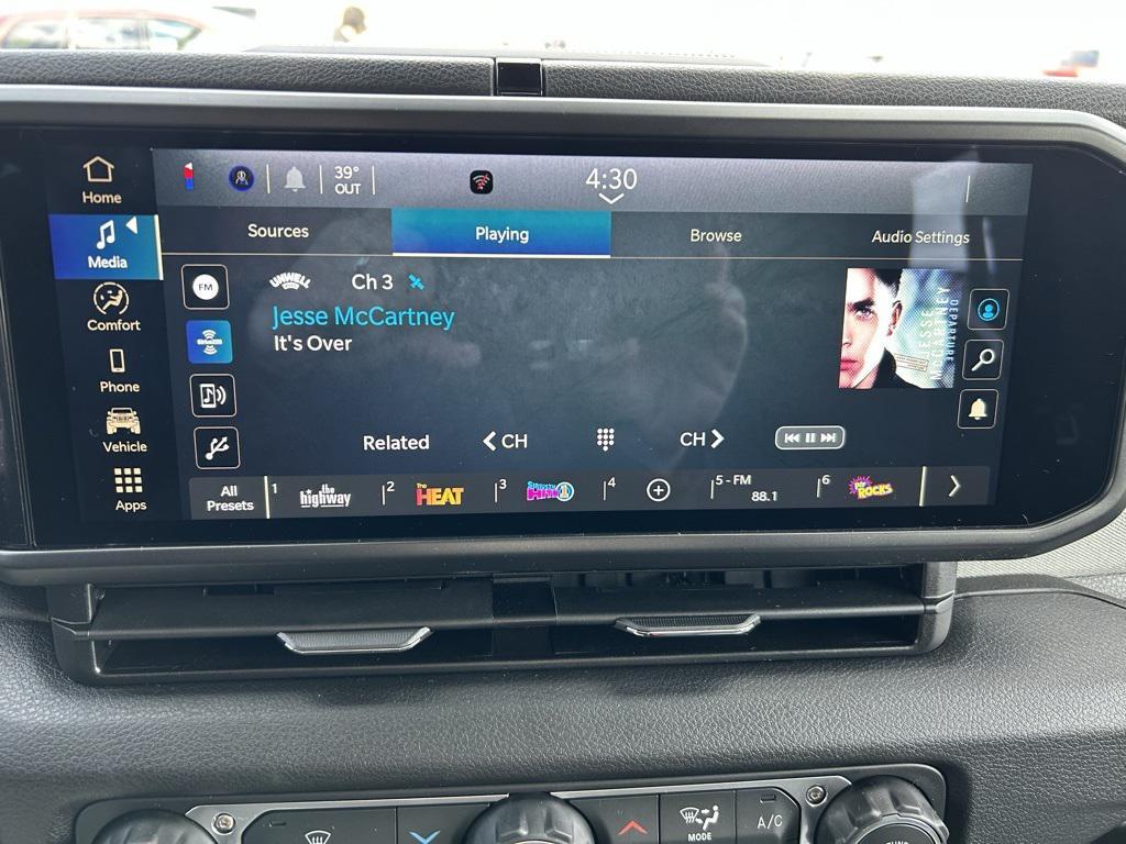 new 2026 Jeep Gladiator car, priced at $51,620