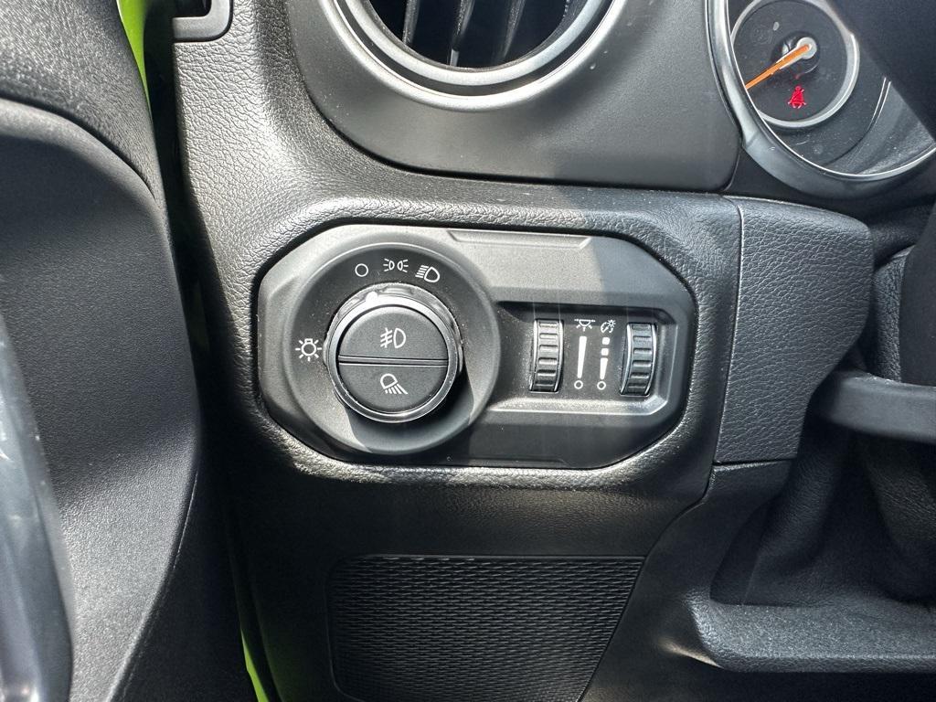 used 2021 Jeep Gladiator car, priced at $31,962