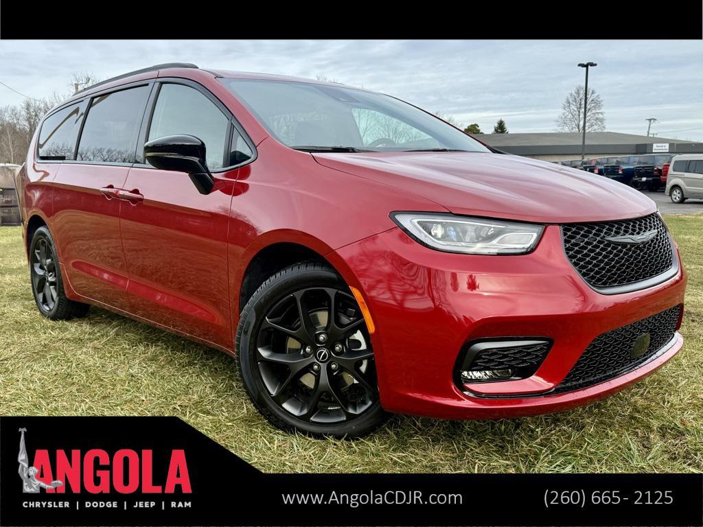 new 2026 Chrysler Pacifica car, priced at $50,275