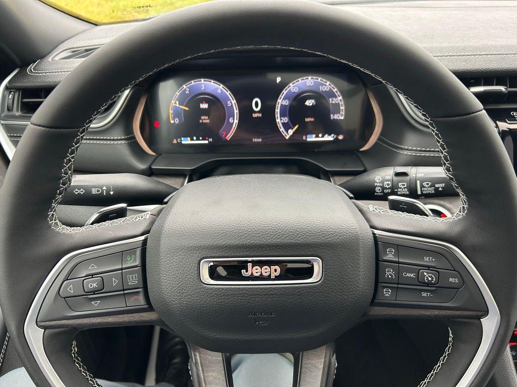 new 2025 Jeep Grand Cherokee car, priced at $48,731