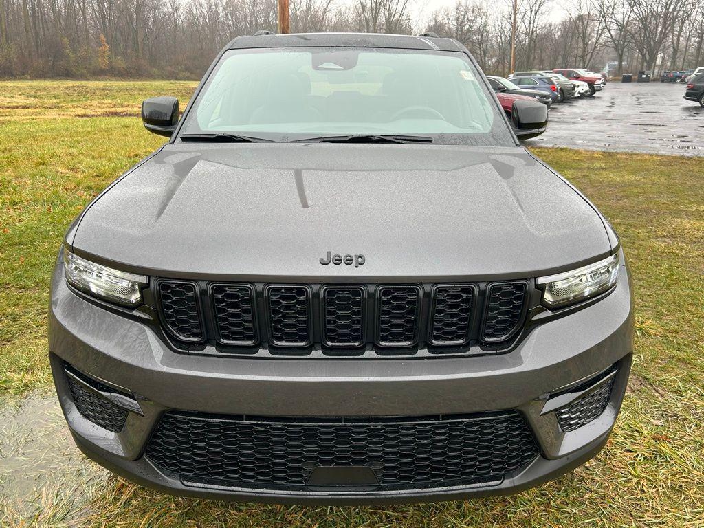 new 2025 Jeep Grand Cherokee car, priced at $48,731