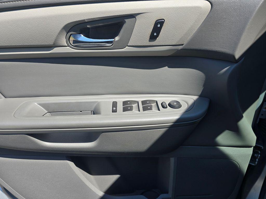 used 2015 Chevrolet Traverse car, priced at $8,971