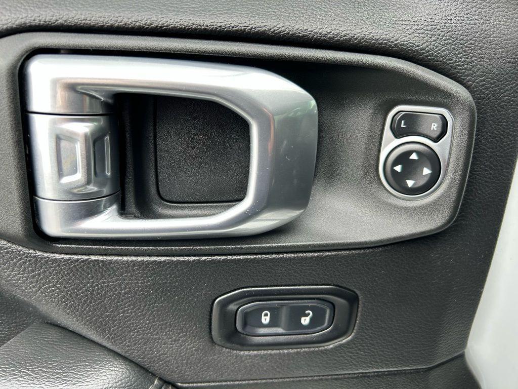used 2022 Jeep Wrangler Unlimited car, priced at $26,971