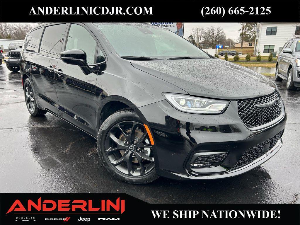 new 2026 Chrysler Pacifica car, priced at $42,704