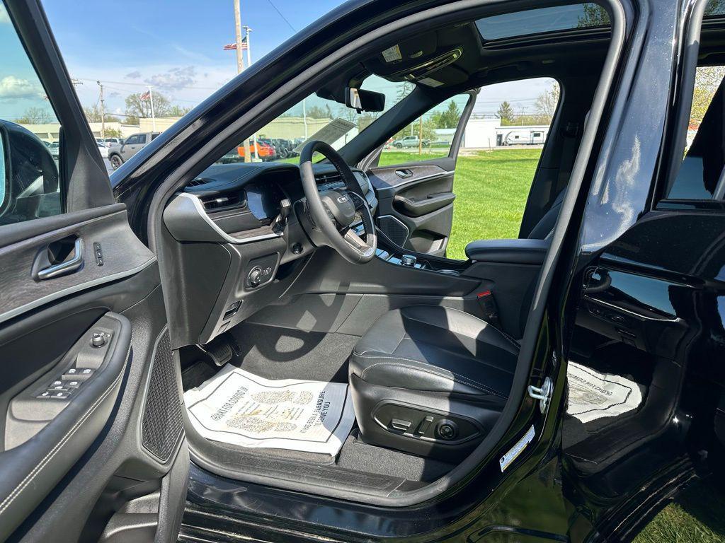 used 2026 Jeep Grand Cherokee car, priced at $43,571