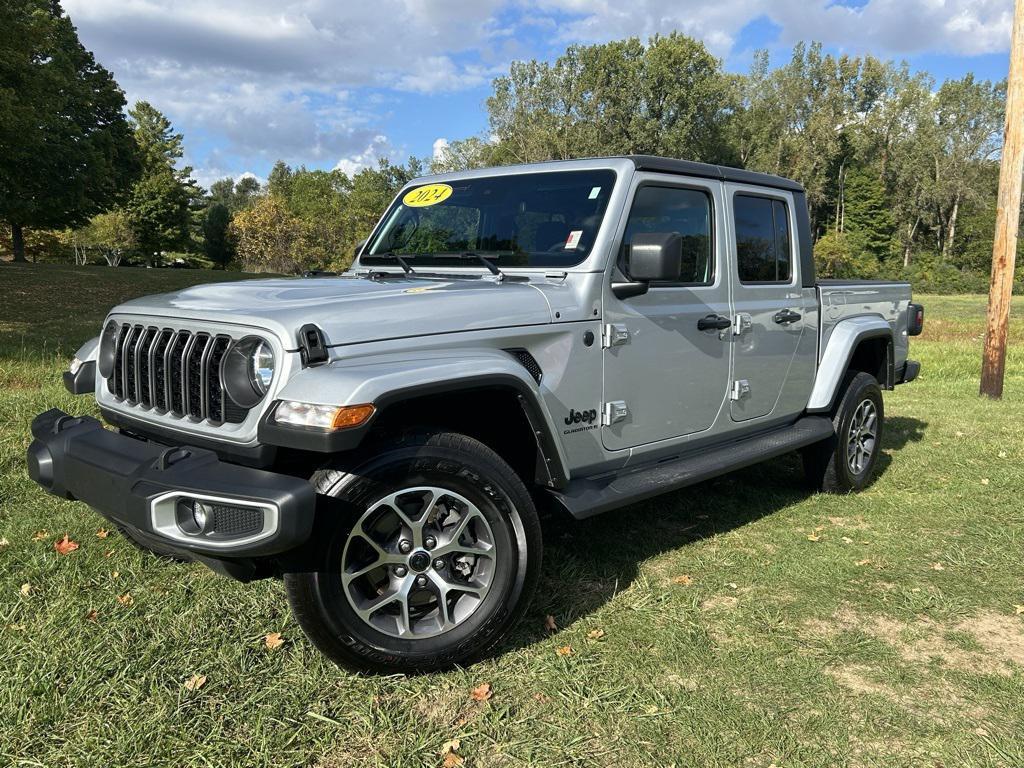 used 2024 Jeep Gladiator car, priced at $33,561