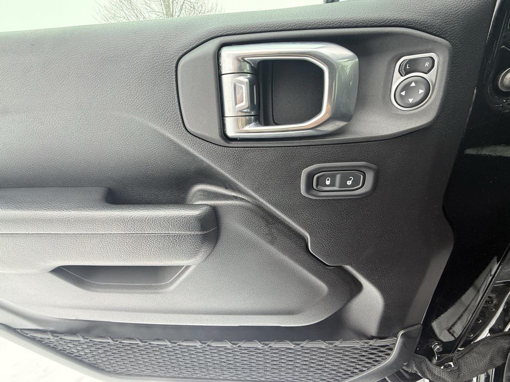 used 2022 Jeep Gladiator car, priced at $29,881