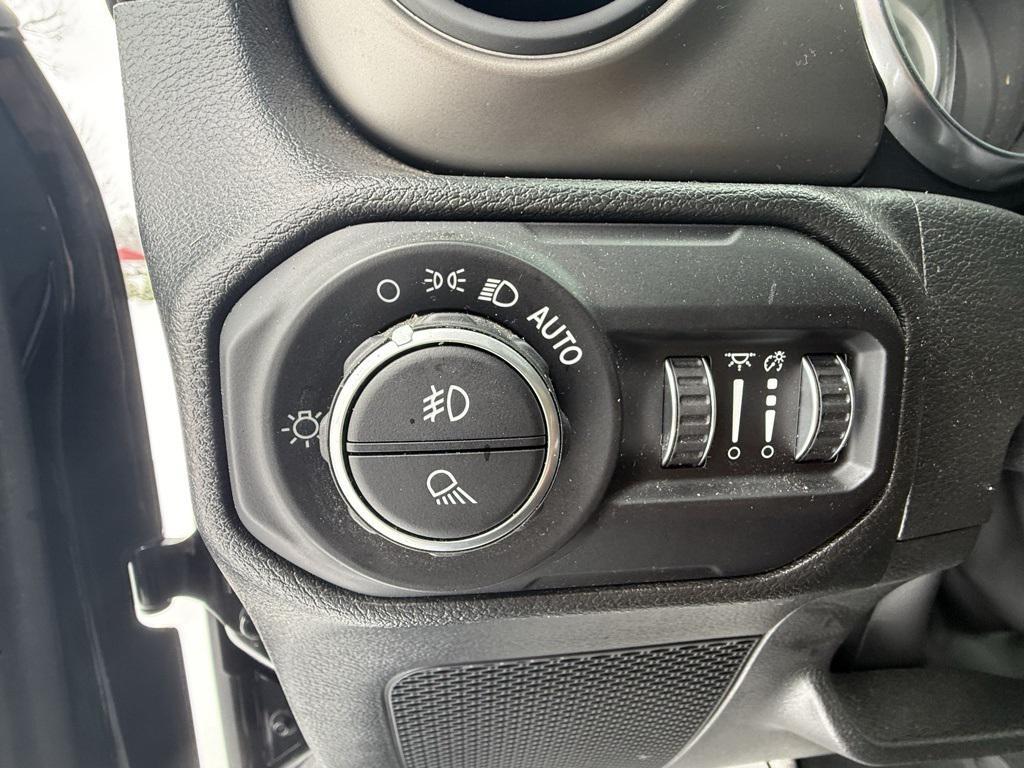 used 2022 Jeep Gladiator car, priced at $29,881