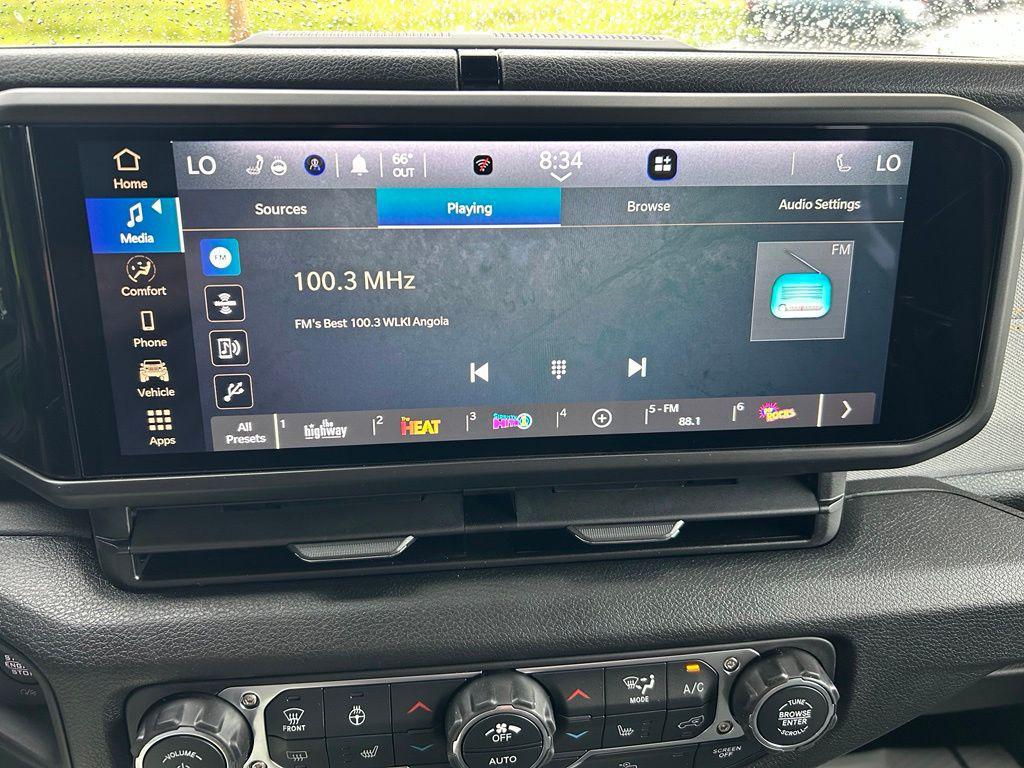 new 2026 Jeep Gladiator car, priced at $46,044