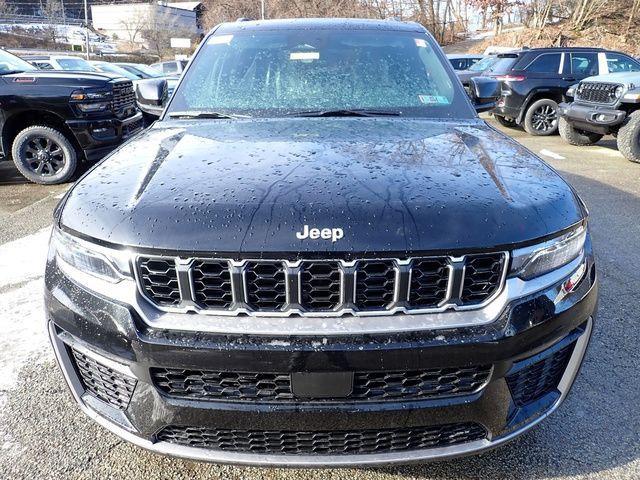 new 2026 Jeep Grand Cherokee car, priced at $43,926