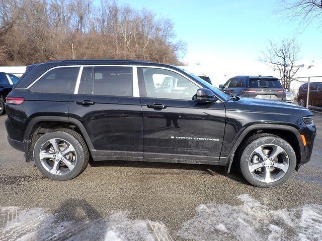 new 2026 Jeep Grand Cherokee car, priced at $43,926