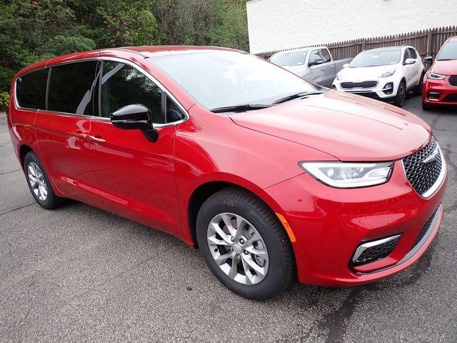 new 2026 Chrysler Pacifica car, priced at $43,646