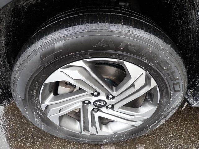 used 2021 Hyundai Santa Fe car, priced at $17,995