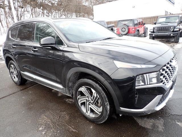 used 2021 Hyundai Santa Fe car, priced at $17,995