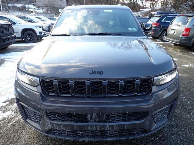 new 2026 Jeep Grand Cherokee car, priced at $41,979