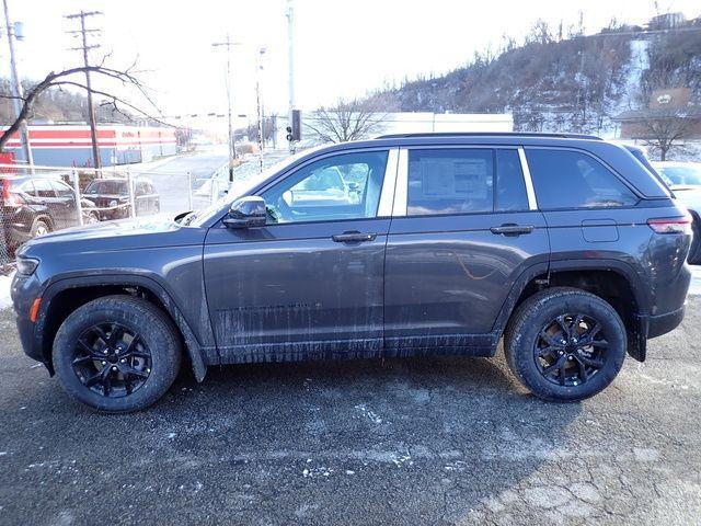 new 2026 Jeep Grand Cherokee car, priced at $41,979